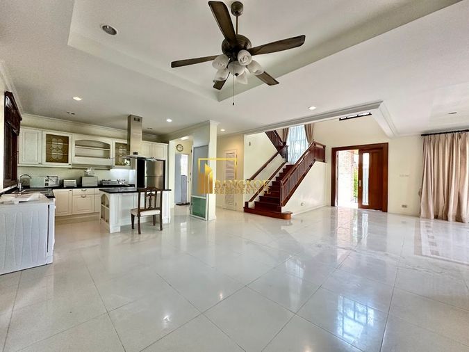 ให้เช่าบ้านเดี่ยว 5 ห้องนอน 428 ตร.ม. 120 ตร.ว. นาราสิริ พัฒนาการ - ศรีนครินทร์