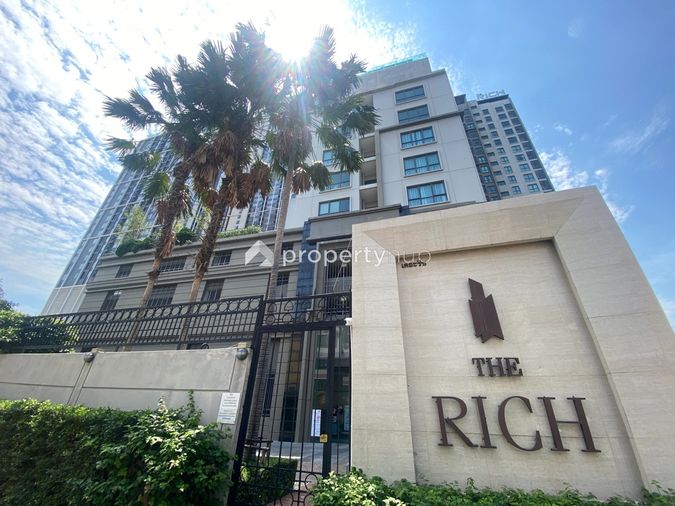 The Rich Sathorn - Taksin