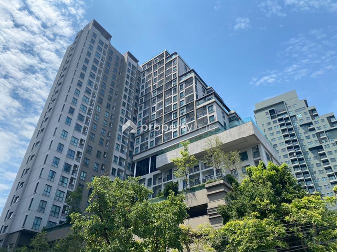 The Rich Sathorn - Taksin