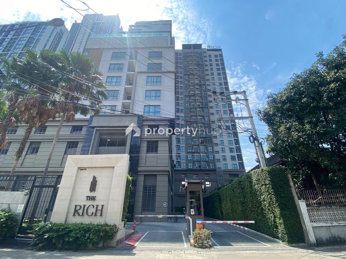 The Rich Sathorn - Taksin