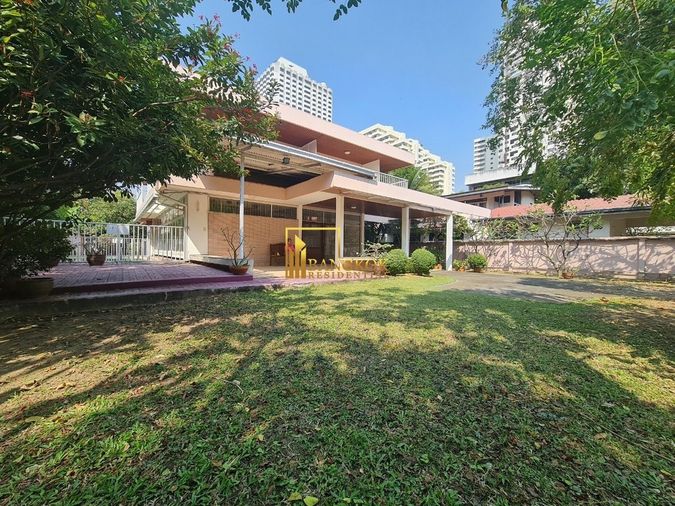 3-bed house for rent, 260 sqm, 120 sq wah, Khlong Toei