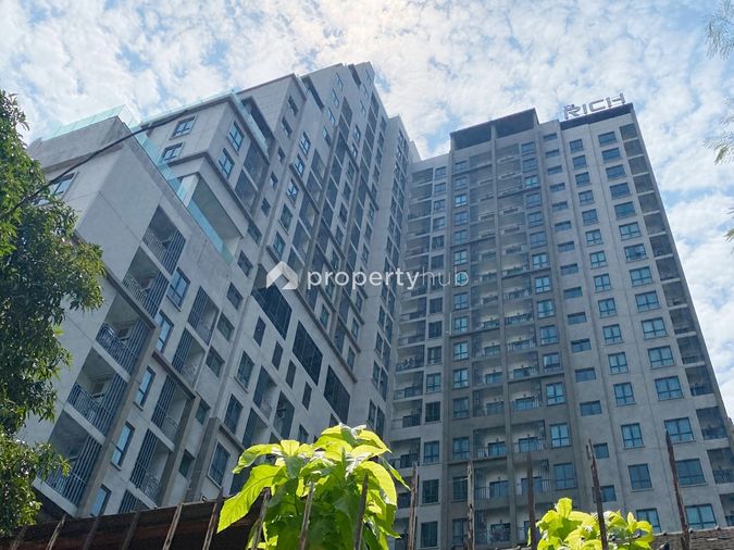 The Rich Sathorn - Taksin