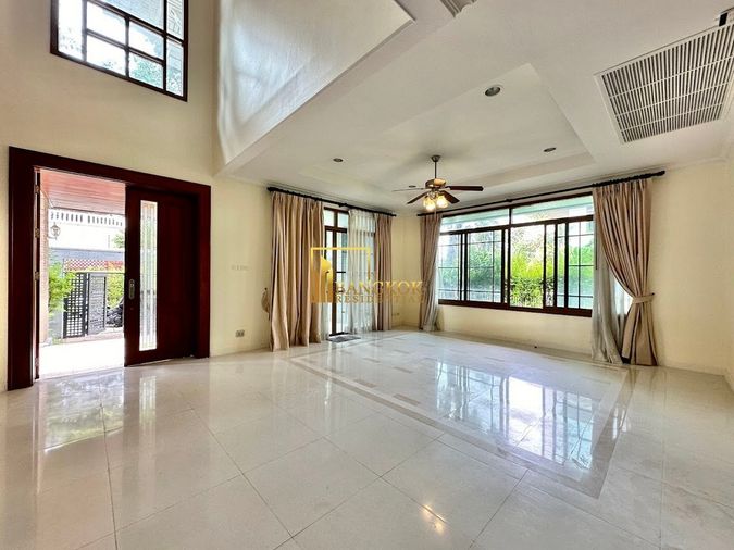 ให้เช่าบ้านเดี่ยว 5 ห้องนอน 428 ตร.ม. 120 ตร.ว. นาราสิริ พัฒนาการ - ศรีนครินทร์
