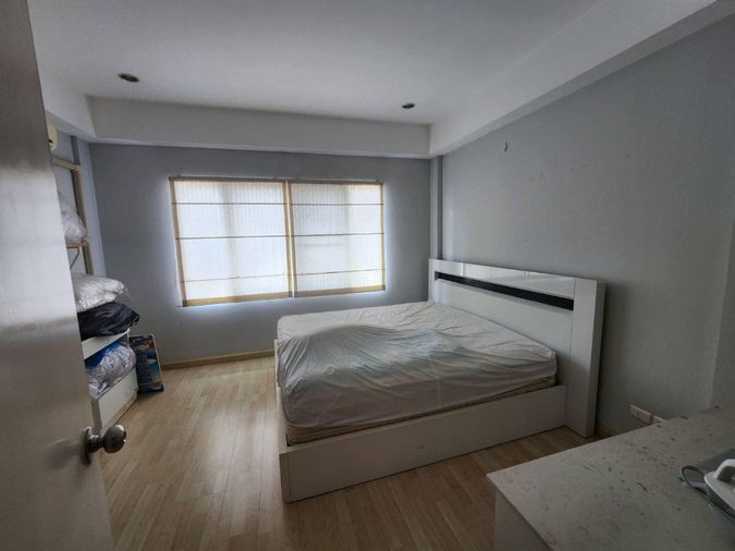3-bed townhouse for rent, 175 sqm, 17 sq wah, Thanapat Haus Sathorn - Narathiwas