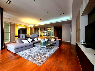 คอนโดให้เช่า : Domus - 3 Bedroom Luxury Condo in Superb Location - BR9850CD