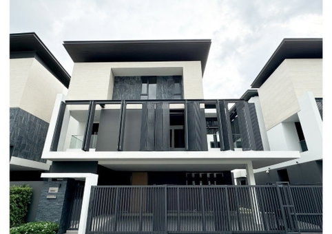 LTH12038 – House FOR SALE at THE URBAN RESERVR Size 78.5 sqw. 516 sqm. 4 beds 6 baths Near MRT Hua Mak Station ONLY 38 MB