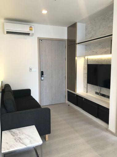 Special Price!! 1 bedroom, 1 bathroom, 34 sq m, high floor, beautiful view, beautiful room, very livable.