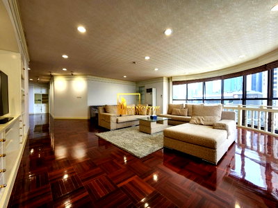 เช่าคอนโด ม.กรุงเทพ กล้วยน้ำไท : City Lake Tower - Amazing 3 Bedroom Condo Located in Popular Area - BR15348CD