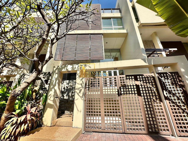 ทาวน์โฮมให้เช่า : The Lofts Sathorn - Amazing 3 Bedroom For Rent Townhouse - BR8516TH