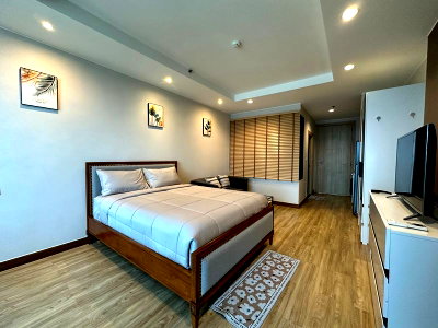 Condos for rent : Sriracha Condo for rent, Ladda Plus, beautiful room, great price, located in the city center
