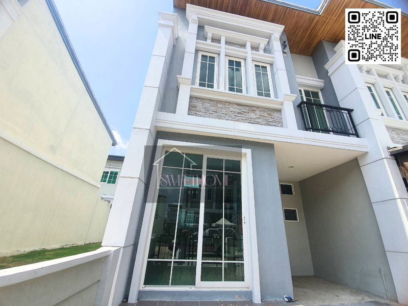 ขายทาวน์โฮม : ขาย​ด่วน!​! ต่ำกว่าทุน ทาวน์โฮมแปลงมุม ใกล้สาทร  ใกล้ BTS โกลเด้นทาวน์ 1 ( Golden Town Sathorn) 