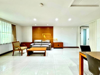 Houses for rent Watthana : Spacious 4 Bedroom House With Pool Access in Ekkamai - BR7717SH