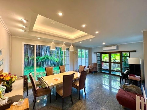 LTHC12047 – Land and House For Sale at Phakamas Village Size 210 sqw. 342 sqm. 4 beds 4 baths Near BTS Phra Khanong ONLY 55 MB