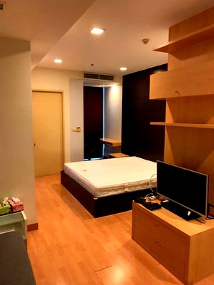 เช่าคอนโด เขตคลองเตย : เช่าคอนโด Nusasiri Grand/ณุศาศิริ แกรนด์ (E6803051)  ID Line : @condo101