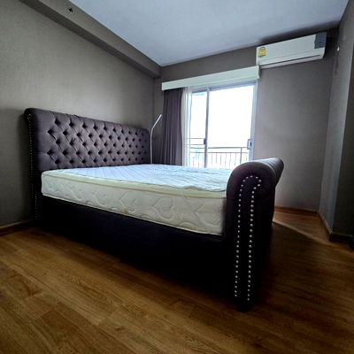 Condos for rent : Urgent rent!! Very good price Supalai Park Ekkamai-Thonglor