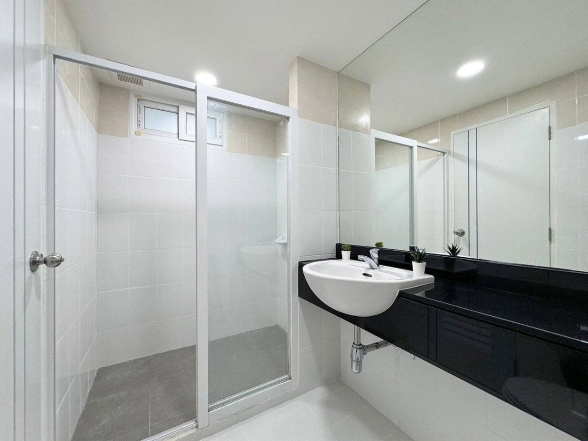 picture The Royal Place For Sell WR-03029 - 10/10