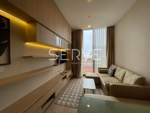 Corner Room 1 Bed 45.09 sq.m. High Fl. Good Location Close to BTS Asok & MRT Sukhumvit 550 m.-Noble BE19
