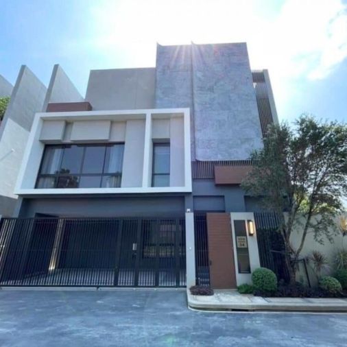 4-bed house for rent, 430 sqm, 69.3 sq wah, BUGAAN KRUNGTHEP KREETHA