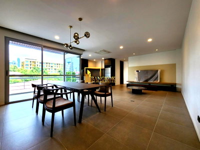 คอนโดให้เช่า : Chaiyapruk Place - Fully Renovated 2 Bedroom Property in Ekkamai - BR16352CD