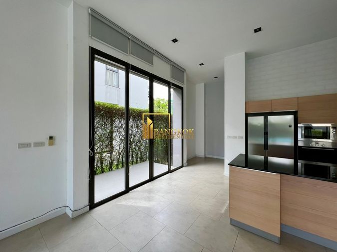 4-bed house for rent, 450 sqm, 100 sq wah, Khlong Toei