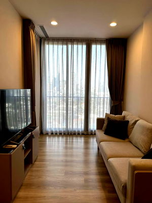 Condos for rent Khlong Toei : 📲Line ID @556ryccg 🌅1 Bedroom 34 sqm Floor14 Pool view OKA HAUS Sukhumvit36 Fully furnished near Skytrain BTS Thonglor