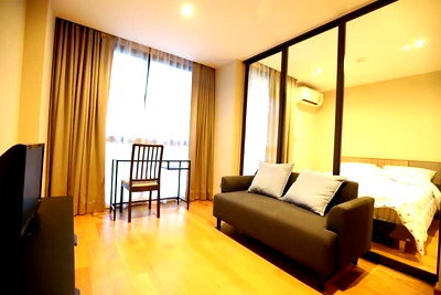 Condos for rent : Condo for Rent at Altitude Samyan - Silom (D6803028)  ID Line : @condo42