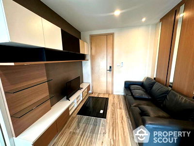 Condos for sale Robinson Sriracha : 1-BR Condo at Plus Condo Sriracha in Surasak (ID 1396449)