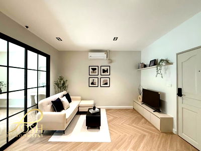Condos for sale Muang Phuket Phuket : Phanason The Green Place Condominium, perfectly designed with complete furnishings, close to amenities, ready to move in immediately.