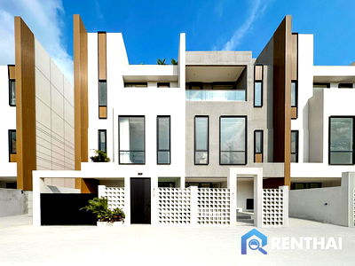 ทาวน์โฮม คิงเพาเวอร์ พัทยา คอมเพล็กซ์  : สำหรับ ขาย ทาวน์เฮ้าส์  ที่ Aura Villa Reserve