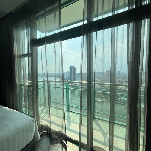 ให้เช่าคอนโด 2 ห้องนอน 250 ตร.ม. ชาเทรียม ริเวอร์ไซด์ คอนโดมิเนียม