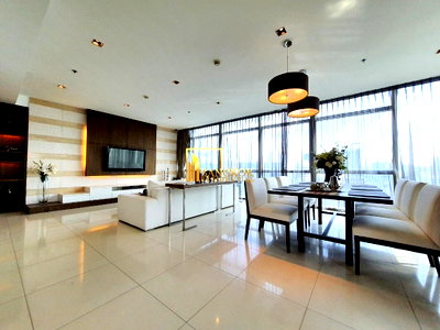 คอนโดให้เช่า : Athenee Residence - 3 Bedroom Condo For Rent in Ploenchit - BR4642CD