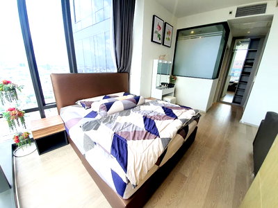 Condos for sale : Ashton Silom【𝐒𝐄𝐋𝐋 & 𝐑𝐄𝐍𝐓】🔥Cottage style room, airy and comfortable, beautifully decorated, fully furnished. 🔥 Contact Line ID: @hacondo