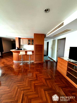 Condos for sale Asoke Road : 2-BR Condo at Asoke Place near MRT Sukhumvit (ID 2069320)