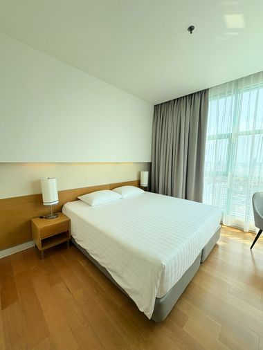 ให้เช่าคอนโด 3 ห้องนอน 200 ตร.ม. ชาเทรียม ริเวอร์ไซด์ คอนโดมิเนียม