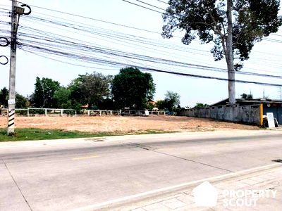 Land for sale Nong Prue, Chonburi : 1,472 m² Land for Sale close to Pattaya (ID 2075131)