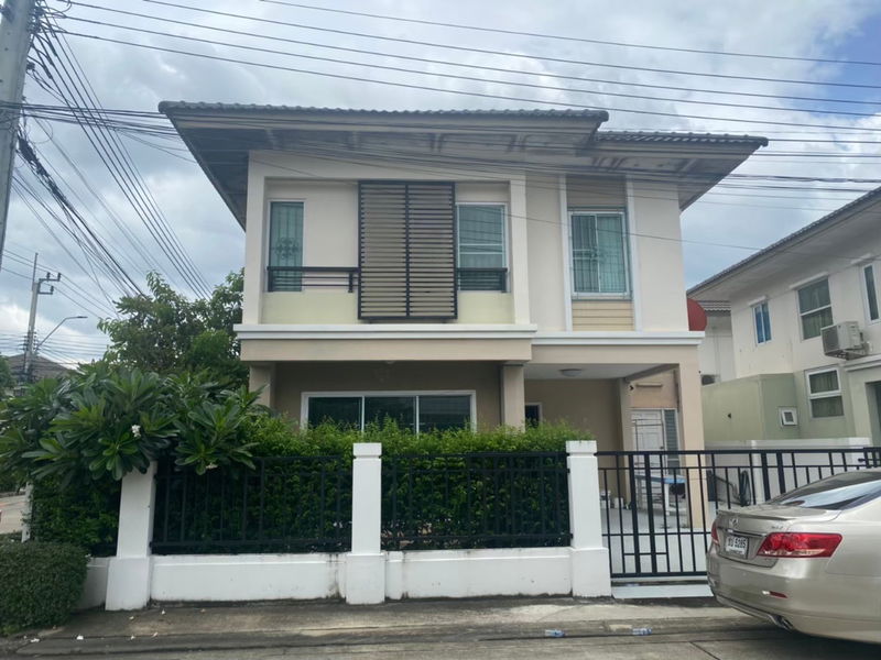 ขายบ้านเดี่ยว : ขายบ้านหลังหัวมุม ทิศเหนือ อากาศร่มเย็นตอนบ่าย (ภายในบ้านไม่โดนแดดค่ะ) 