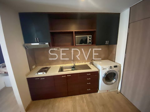 Studio with Bathtub (Partition) 40.49 sq.m. Perfect Location BTS Thong Lo / For Sale-Noble Remix