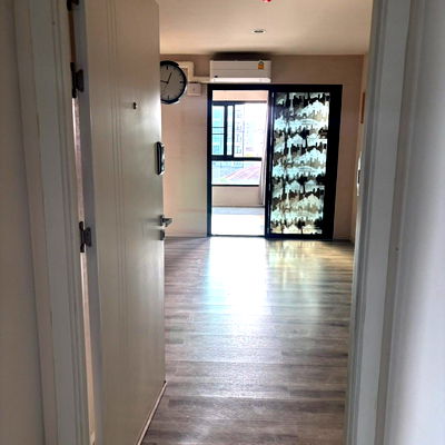 ขายคอนโด : (Owner Post) ราคา 1.75 ล้านบาท ข้อมูลรายละเอียด: ขาย The Excel Bearing Condo  ติดสถานี BTS แบริ่ง  เป็นห้องพิเศษมี 1 ห้องต่อ 1 ชั้น (ห้องมุม)
