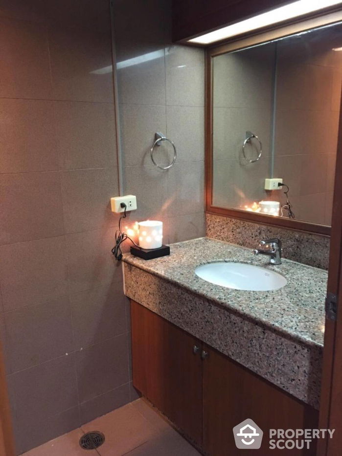 picture 1-BR Condo at Lake Avenue Sukhumvit 16 near BTS Asok (ID 591950) - 15/16