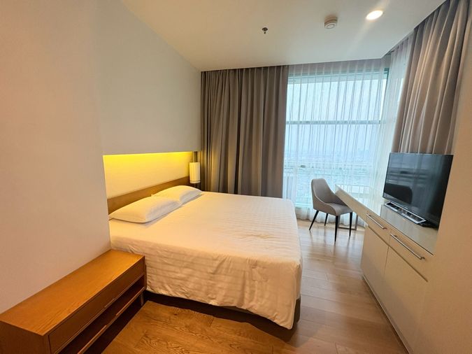 ให้เช่าคอนโด 2 ห้องนอน 140 ตร.ม. ชาเทรียม ริเวอร์ไซด์ คอนโดมิเนียม