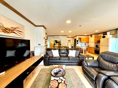 Condos for rent MRT Sam Yan : Pearl Garden - Charming 2 Bedroom Condo in Silom Area - BR9837CD