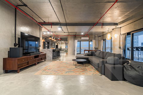 รูปภาพ State Tower 1 bedroom, for rent