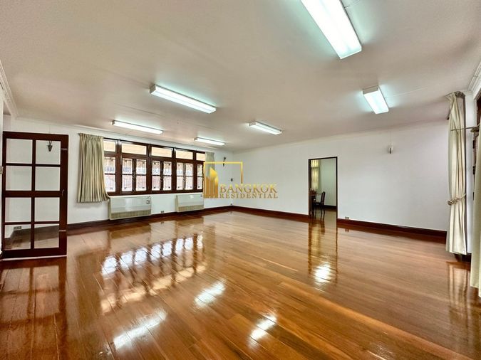 3-bed house for rent, 300 sqm, 75 sq wah, Watthana