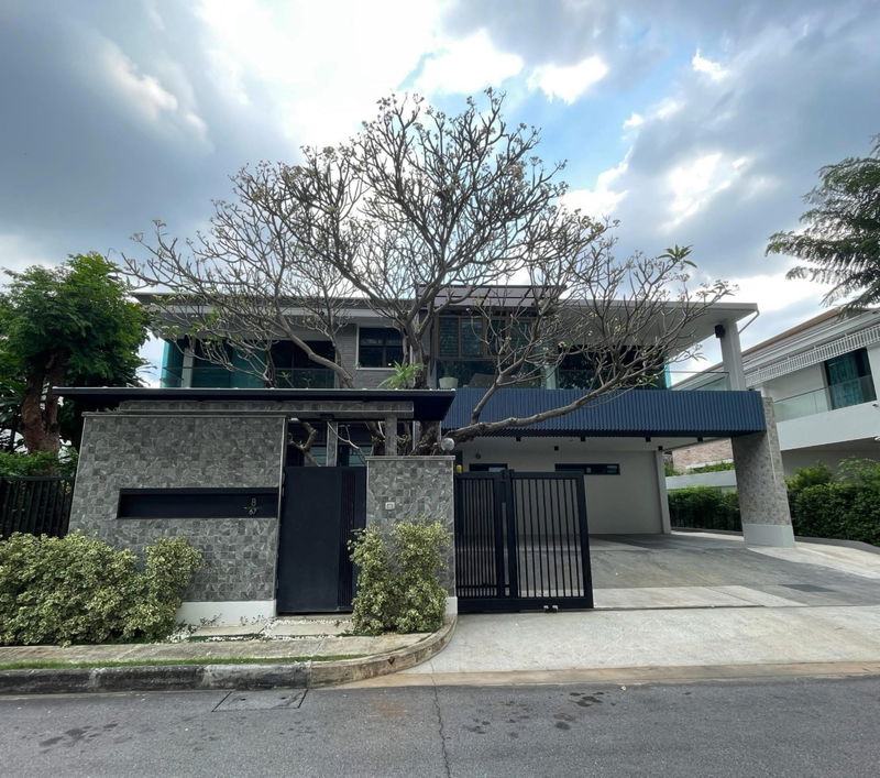 ขายบ้านเดี่ยว : LTH12149 – Home FOR SALE Ladawan Village Size 118 sqw. 378 sqm. 4 beds 5 baths Near MRT Lat Phrao Station ONLY 28.9 MB