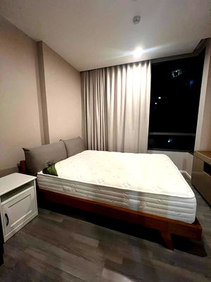 Condos for rent : Urgent rent!! Very good price The Room Sukhumvit 69