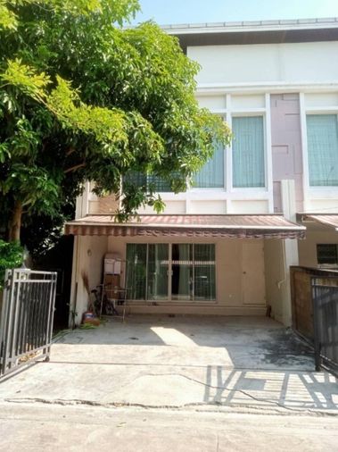 ขายทาวน์โฮม 3 ห้องนอน 28 ตร.ว. บ้านกลางเมือง เอสเซ้นส์ อ่อนนุช - วงแหวน