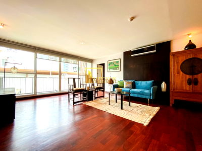 เช่าคอนโด สุขุมวิท 15 : Urbana Sukhumvit - 2 Bedroom Condo For Rent in Nana - BR17891CD