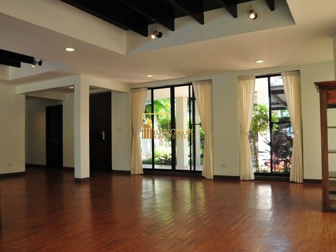 3-bed house for rent, 400 sqm, 11 sq wah, Watthana