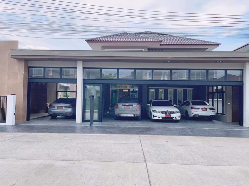 ขายบ้านเดี่ยว : ขายบ้านสร้างใหม่ในโครงการทำเลสันกำแพงสายใหม่ ตกแต่งบิ้วอินระดับลักชูรี เงียบสงบ ทำเลไม่ไกลเมือง เดินทางสะดวก-SW002097