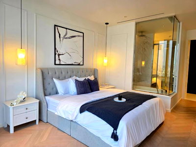 Condos for rent : Four Seasons Private Residences 